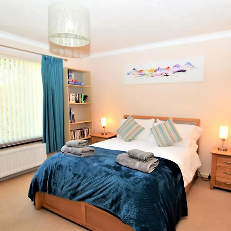 Holiday home 2 Bed In Sz282 *
